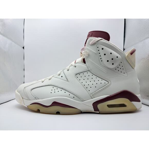 Size 11M | 12.5W - Jordan 6 Retro Maroon (2015) - 384664-116 - Picture 5 of 11